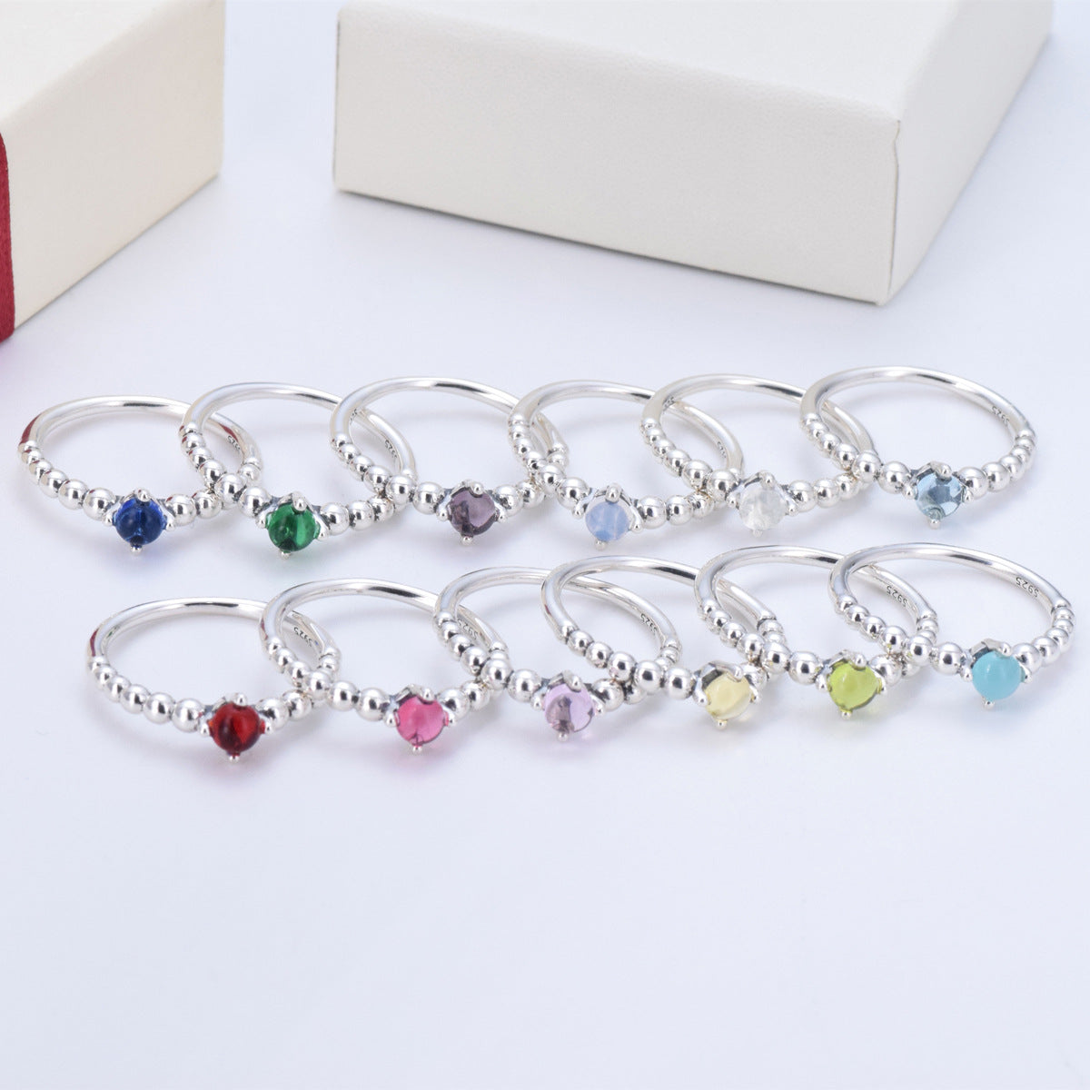 Lisa / Month Ring / Febrero