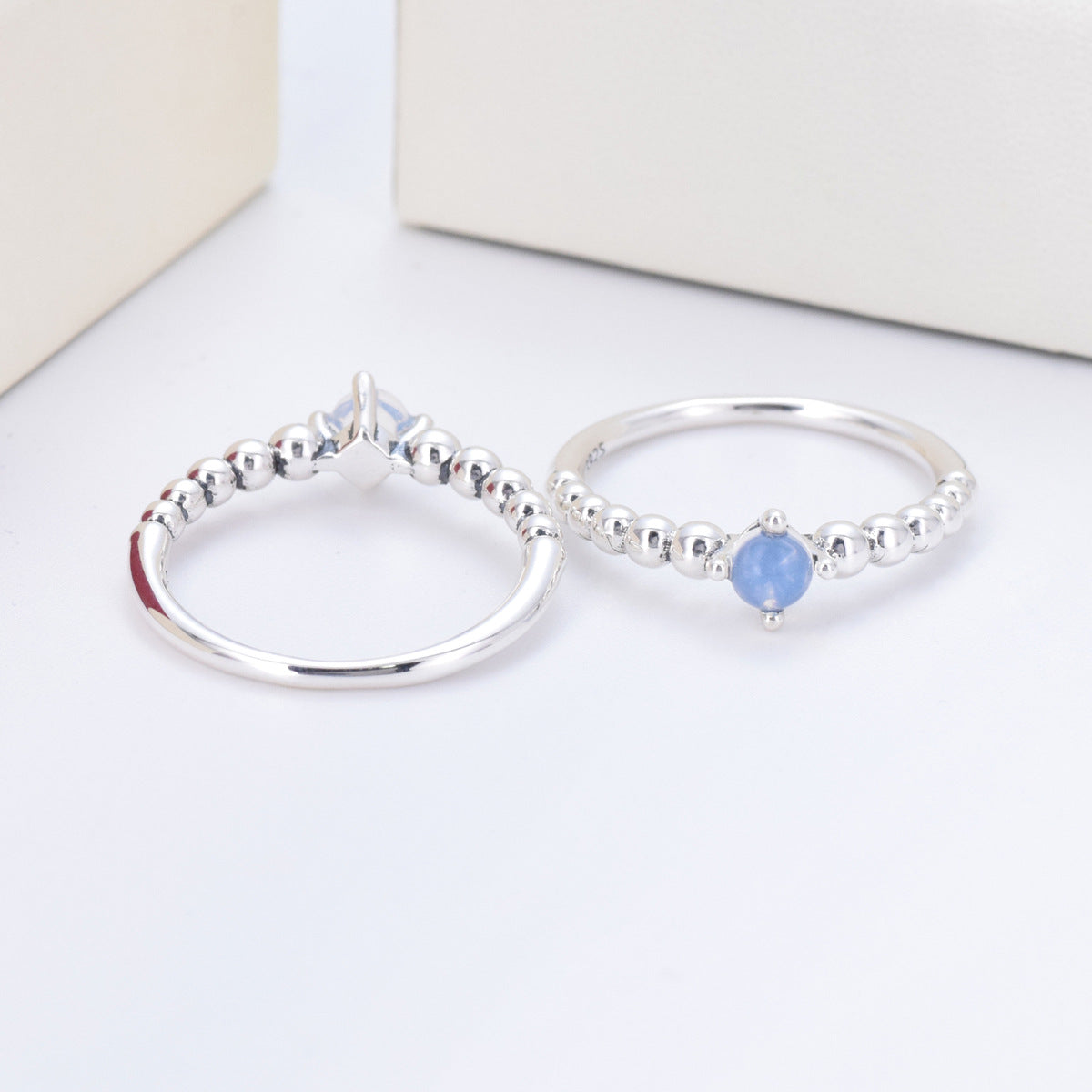 Lisa / Month Ring / Junio