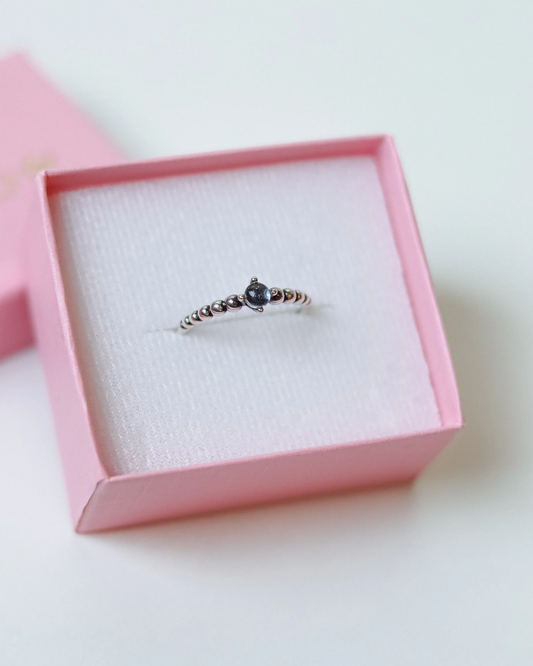 Lisa / Month Ring / Marzo