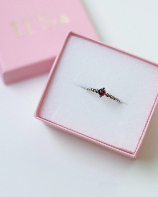 Lisa / Month Ring / Julio
